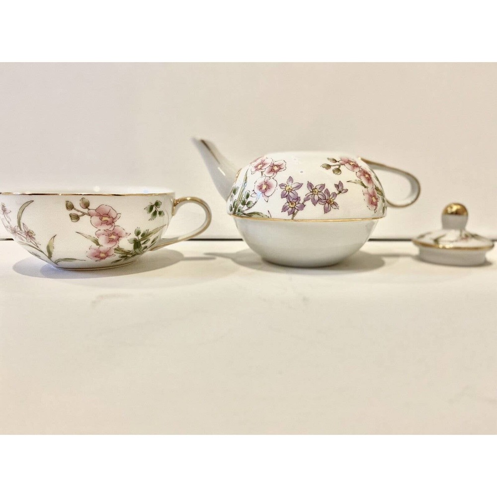 Vintage Nantucket Tea Pot